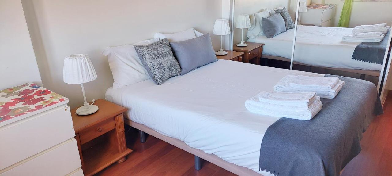 Apartamento Enjoy Lisbon Cascais Sintra 1200 Metres To Metro Blue Line Sintra Rail Line Free Parking Amadora Exterior foto
