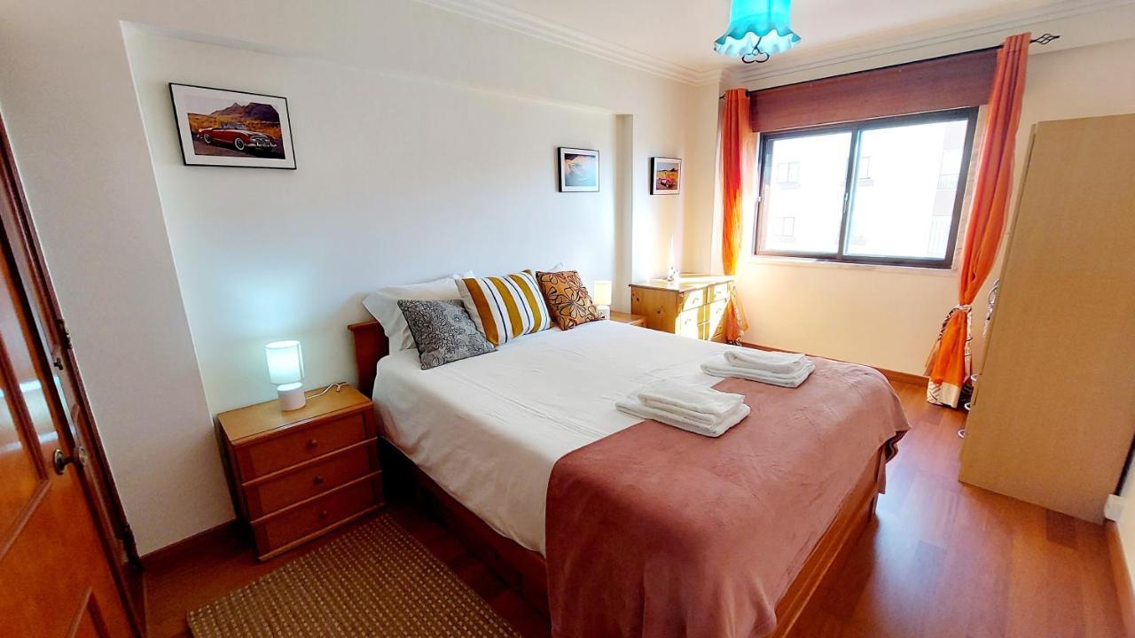 Apartamento Enjoy Lisbon Cascais Sintra 1200 Metres To Metro Blue Line Sintra Rail Line Free Parking Amadora Exterior foto