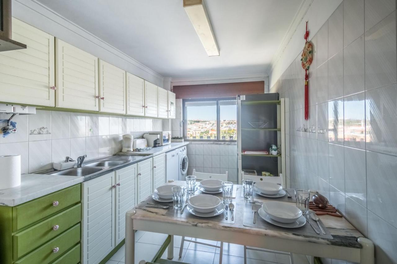 Apartamento Enjoy Lisbon Cascais Sintra 1200 Metres To Metro Blue Line Sintra Rail Line Free Parking Amadora Exterior foto