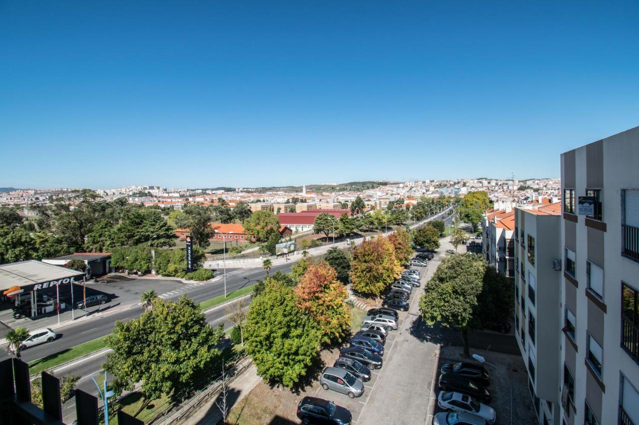 Apartamento Enjoy Lisbon Cascais Sintra 1200 Metres To Metro Blue Line Sintra Rail Line Free Parking Amadora Exterior foto